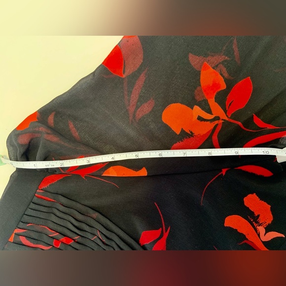 Calvin Klein Womens size 14 / L Black Red Floral Lined Blouse with Sheer Sleeves - Picture 14 of 16